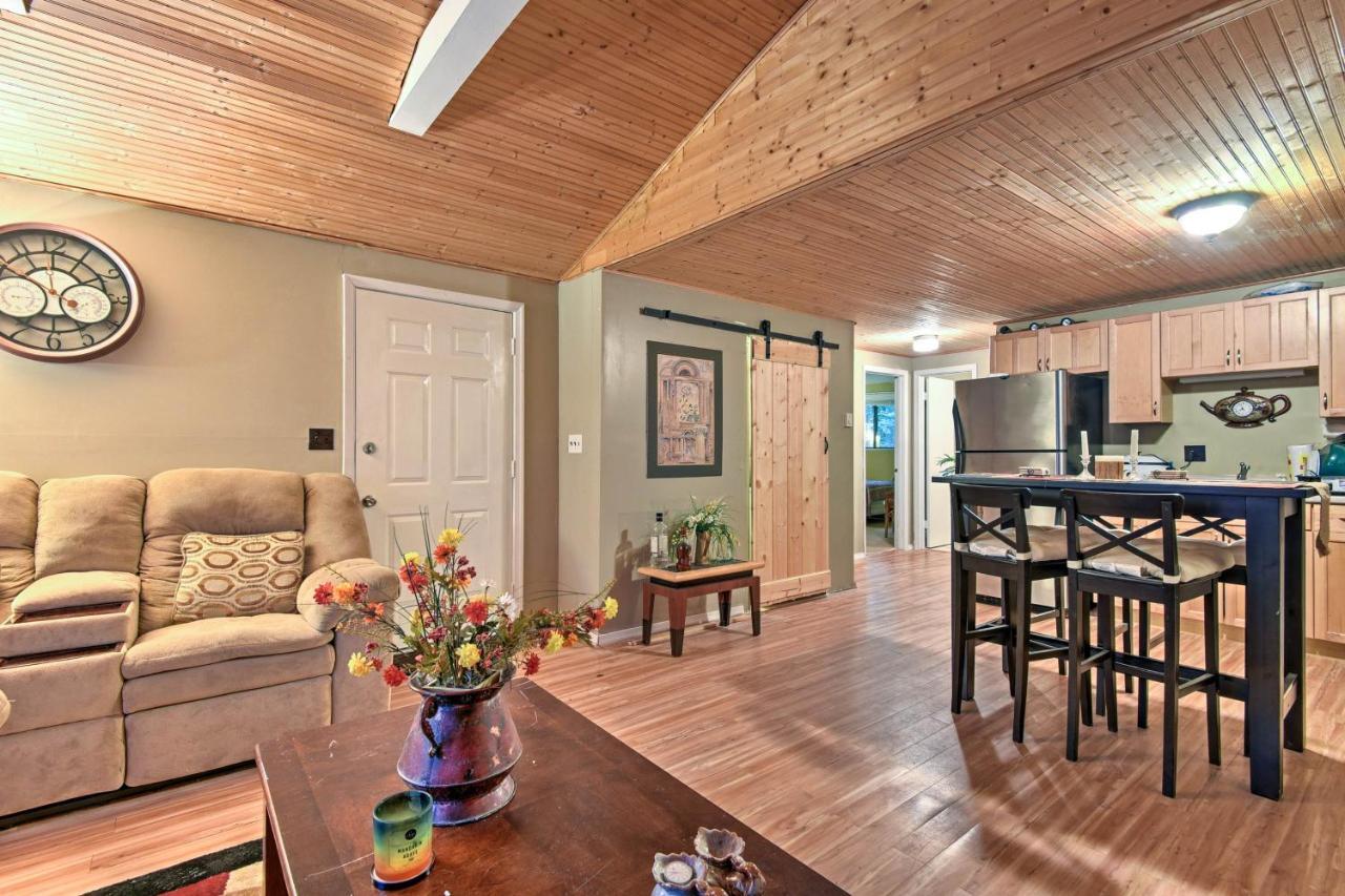 Cozy Arrowhead Lake Home With Sunroom And Pool Access! Pocono Lake ภายนอก รูปภาพ