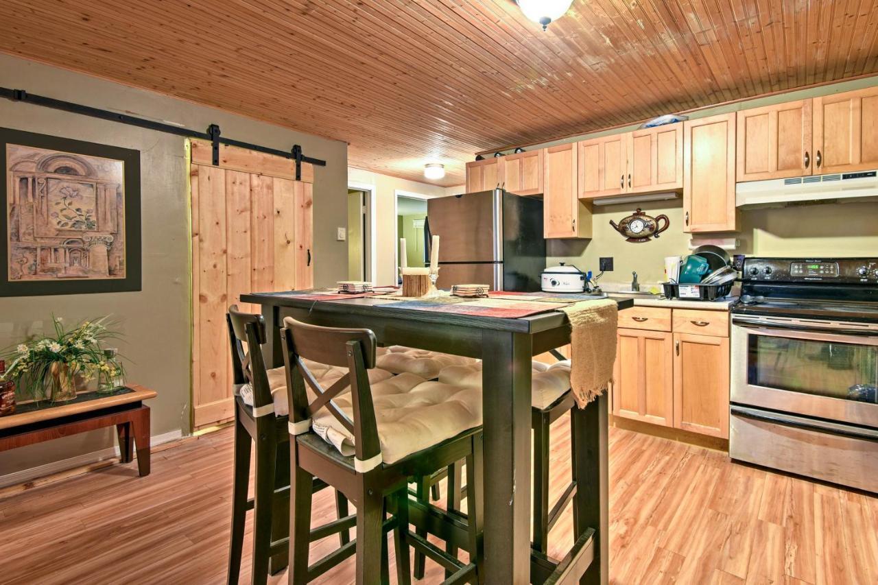 Cozy Arrowhead Lake Home With Sunroom And Pool Access! Pocono Lake ภายนอก รูปภาพ